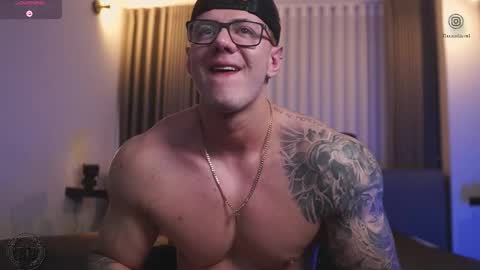 Thomas Falcon online show from 31, 10, 2025