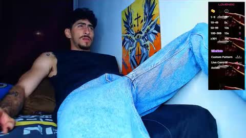 Snapshot of thomas_ks11 chatting on 23, 11, 2025 thomas_ks11 online show from 23, 11, 2025