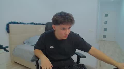 Snapshot of thomas_lawrence chatting on 13, 12, 2024 Thomas Lawrence online show from 13, 12, 2024