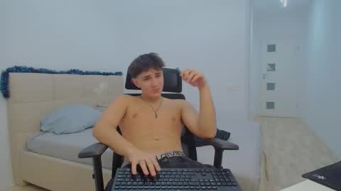 Snapshot of thomas_lawrence chatting on 14, 12, 2024 Thomas Lawrence online show from 14, 12, 2024