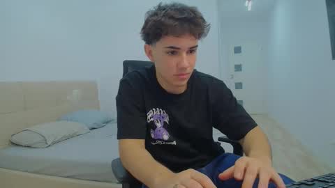 Snapshot of thomas_lawrence chatting on 16, 12, 2024 Thomas Lawrence online show from 16, 12, 2024