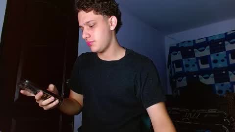 Snapshot of thomas_may4rs chatting on 19, 11, 2025 ---Thomas--- online show from 19, 11, 2025