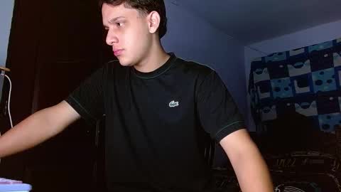 Snapshot of thomas_may4rs chatting on 20, 11, 2025 ---Thomas--- online show from 20, 11, 2025