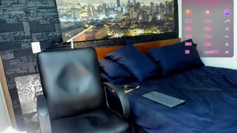 thomas Santtos online show from 2, 1, 2025