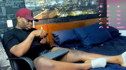 thomas Santtos online show from 12, 2, 2025