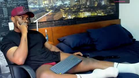 thomas Santtos online show from 18, 2, 2025