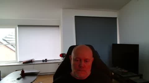 thomash32 online show from 1, 12, 2025