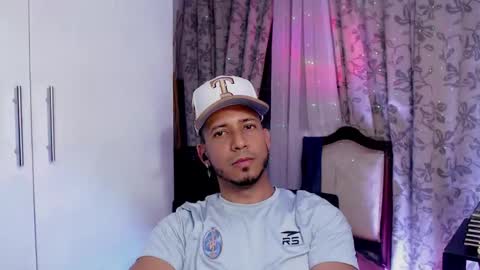 Snapshot of thommerxxx chatting on 3, 3, 2026 Thom online show from 3, 3, 2026