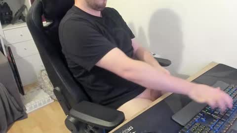 thommy2008 online show from 12, 11, 2025