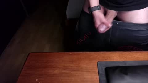 Snapshot of thomsdick chatting on 15, 12, 2025 thomsdick online show from 15, 12, 2025