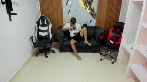 Snapshot of thomson_hot01 chatting on 18, 3, 2026 thomson_hot01 online show from 18, 3, 2026