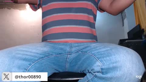 Snapshot of thor0200 chatting on 25, 11, 2025 thor0200 online show from 25, 11, 2025