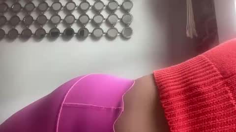 Snapshot of throatyygoat chatting on 25, 10, 2025 throatyygoat online show from 25, 10, 2025