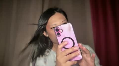 arianna tiara online show from 3, 2, 2026