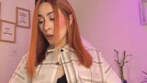 Snapshot of tiarha_ chatting on 6, 11, 2025 Tiarha online show from 6, 11, 2025