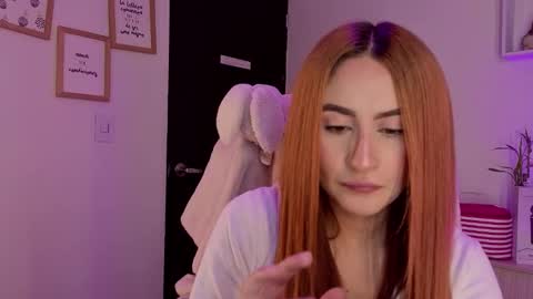 Snapshot of tiarha_ chatting on 12, 11, 2025 Tiarha online show from 12, 11, 2025