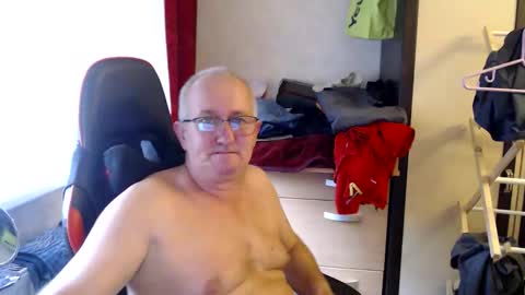 tibort71 online show from 10, 10, 2025