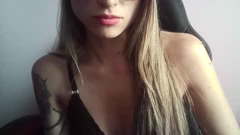 Snapshot of tifanny_a chatting on 7, 10, 2025 Tifanny online show from 7, 10, 2025