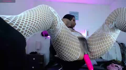 Snapshot of tifanny_nails chatting on 15, 2, 2025 Tifanny Nails online show from 15, 2, 2025