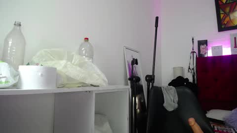 Snapshot of tifanny_nails chatting on 9, 9, 2025 Tifanny Nails online show from 9, 9, 2025