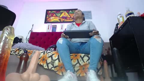 Snapshot of tifanny_nails chatting on 12, 9, 2025 Tifanny Nails online show from 12, 9, 2025