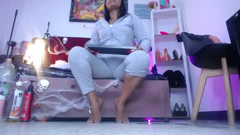 Snapshot of tifanny_nails chatting on 21, 10, 2025 Tifanny Nails online show from 21, 10, 2025