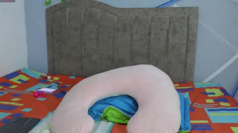 Estefana Ramrez online show from 5, 11, 2025