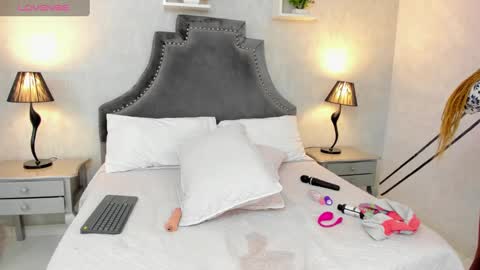 Snapshot of tifanytaylor1_ chatting on 14, 12, 2024 TIFF online show from 14, 12, 2024