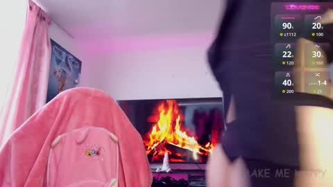 Tiffany Bela online show from 13, 11, 2025