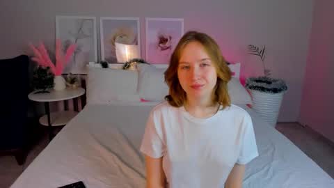 Snapshot of tiffany_roy chatting on 7, 1, 2025 tiffany_roy online show from 7, 1, 2025