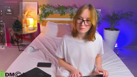 Snapshot of tiffany_roy chatting on 9, 1, 2025 tiffany_roy online show from 9, 1, 2025