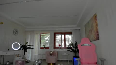 Tiffany Houston online show from 15, 2, 2025