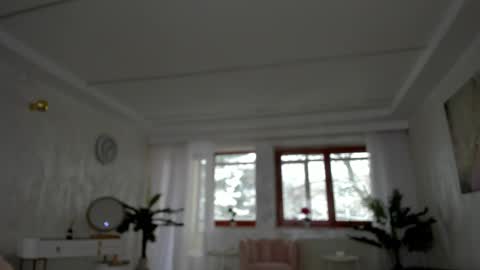 Tiffany Houston online show from 17, 2, 2025