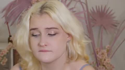 tiffanyjons online show from 26, 10, 2025