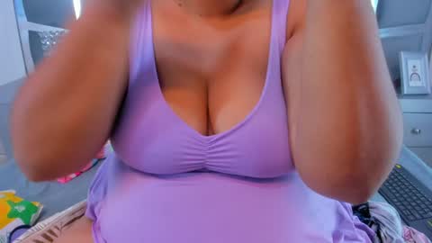 Snapshot of tiffanymiller01 chatting on 9, 12, 2024 Tiffany Miller online show from 9, 12, 2024