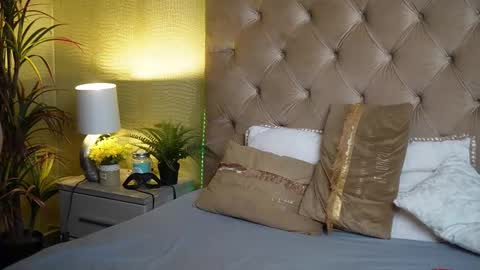 Snapshot of tiffanytrinity chatting on 2, 11, 2025 Tiffany online show from 2, 11, 2025