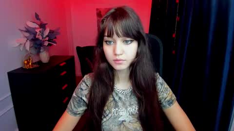 Snapshot of tiffanyyoun chatting on 15, 11, 2025 tiffanyyoun online show from 15, 11, 2025