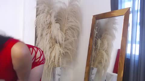 Snapshot of tiffanyyross chatting on 3, 3, 2025 Nia Rossy online show from 3, 3, 2025