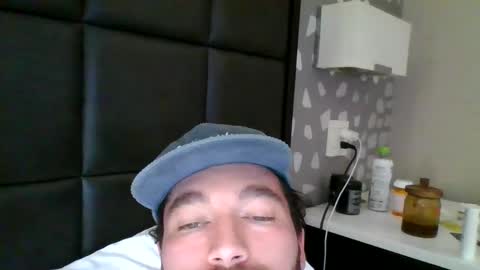 tightandwhite21yrs online show from 4, 2, 2026