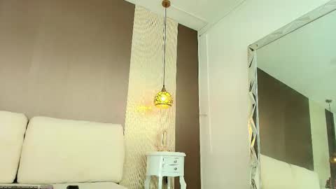 T I F F A N Y online show from 25, 2, 2026