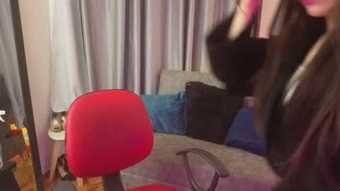 tiinajonus_ online show from 19, 2, 2026