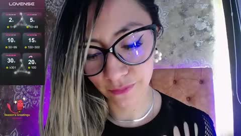 TILA TEQUILA online show from 20, 12, 2024