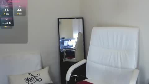 Tilly online show from 5, 1, 2025