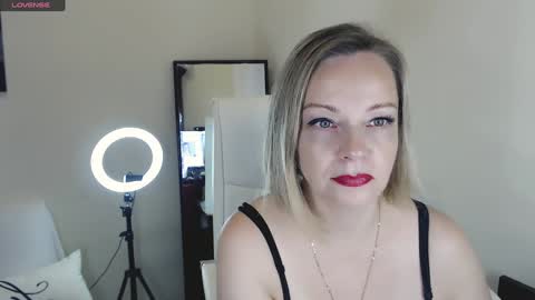 Tilly online show from 3, 2, 2025