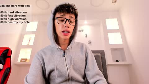 Timothy 21 years old online show from 10, 12, 2024