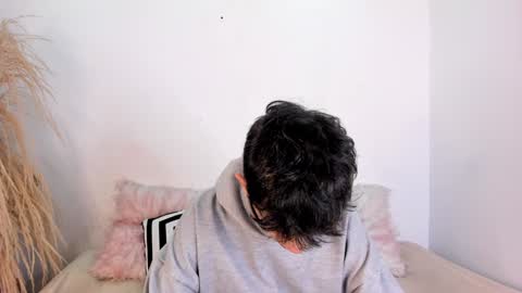 Timothy 21 years old online show from 17, 12, 2024