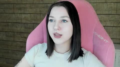 Snapshot of tinaburton chatting on 7, 2, 2026 TinaBurton online show from 7, 2, 2026