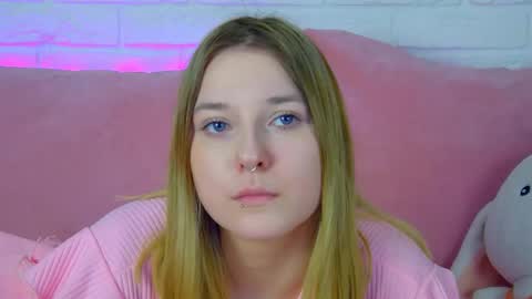 Snapshot of tinaburton chatting on 19, 3, 2026 TinaBurton online show from 19, 3, 2026