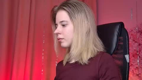 Snapshot of tinadavil chatting on 6, 2, 2026 Tina Davil online show from 6, 2, 2026