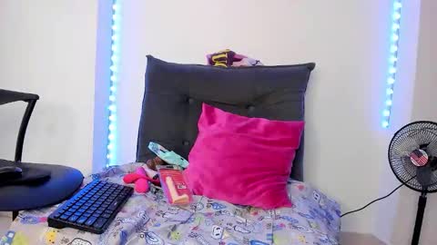 tinas_smith online show from 16, 3, 2026